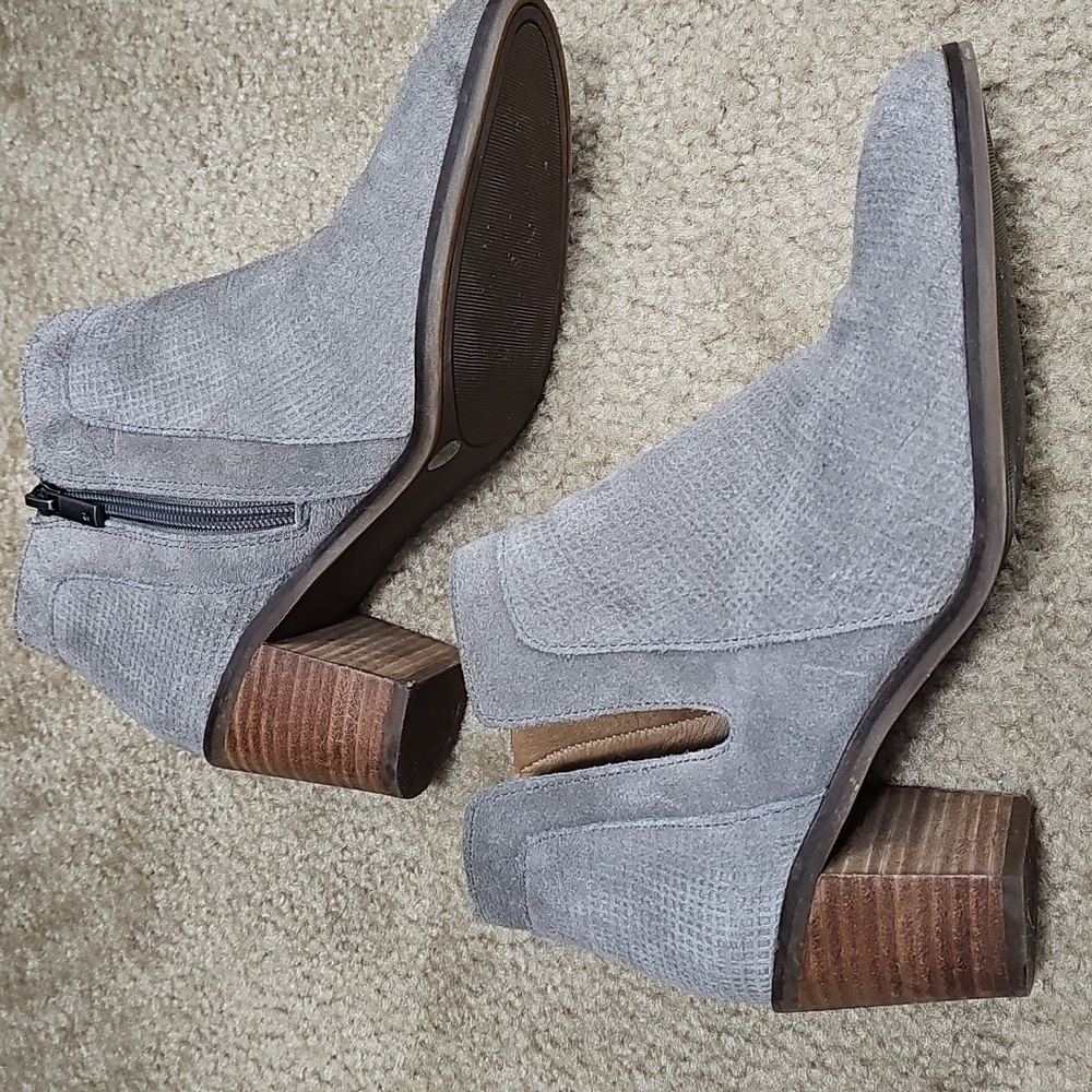 Lucky brand booties size 8